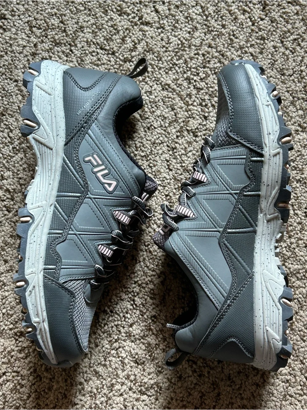 Fila Women's AT Peake 24 Trail Running Shoe in a gray & pink size 9